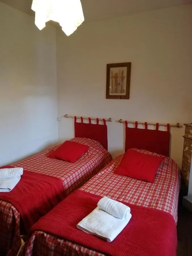 *** Couette-café Bed and Breakfast Le domaine des 3 marmottes à Cierp France