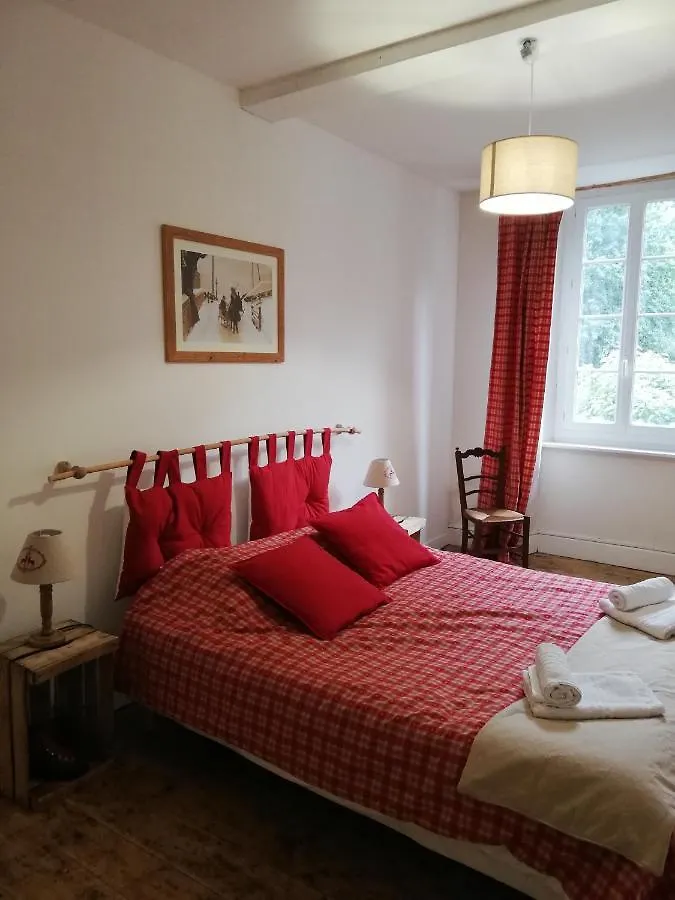 Bed and Breakfast Le domaine des 3 marmottes à Cierp France