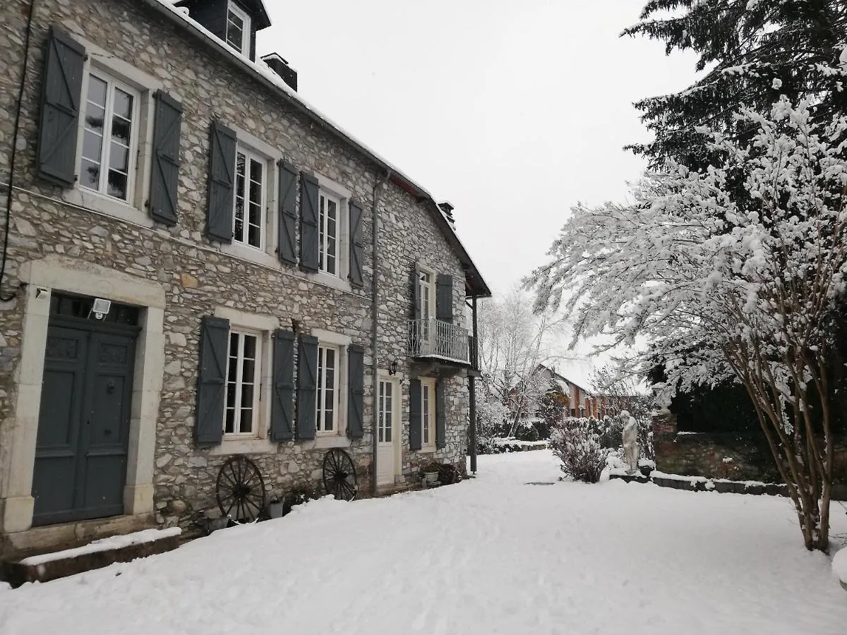 Le Domaine Des 3 Marmottes Chambres D' Hotes Cierp Bed & Breakfast